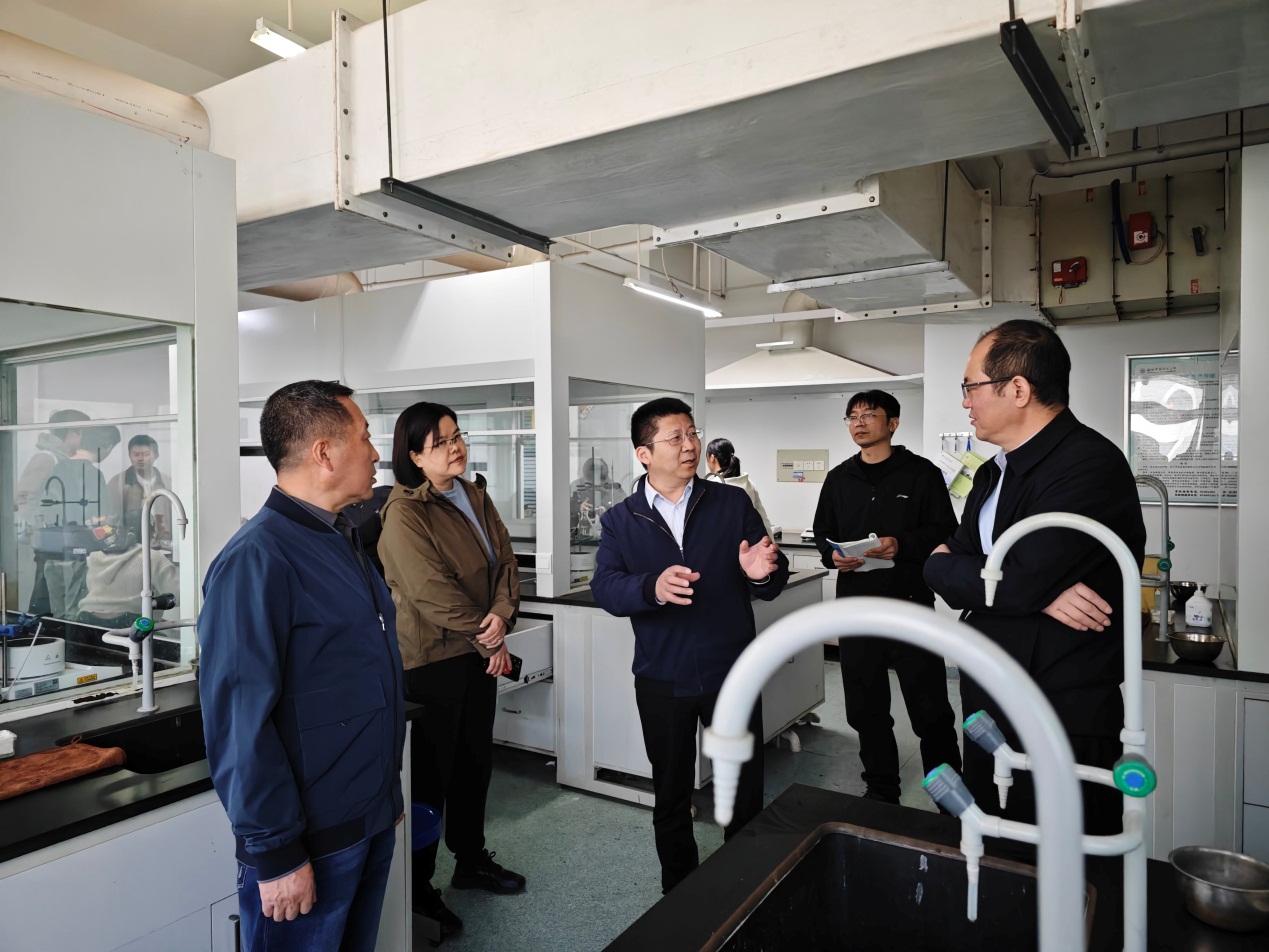 说明: D:\微信\WeChat Files\wxid_g2ivj4qbk1g322\FileStorage\Temp\c8b87d9abeedb80a06d478d9c6f9ade.jpg