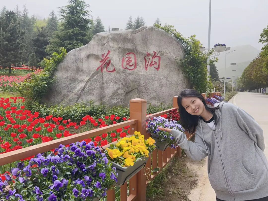 杨亚琳1.jpg