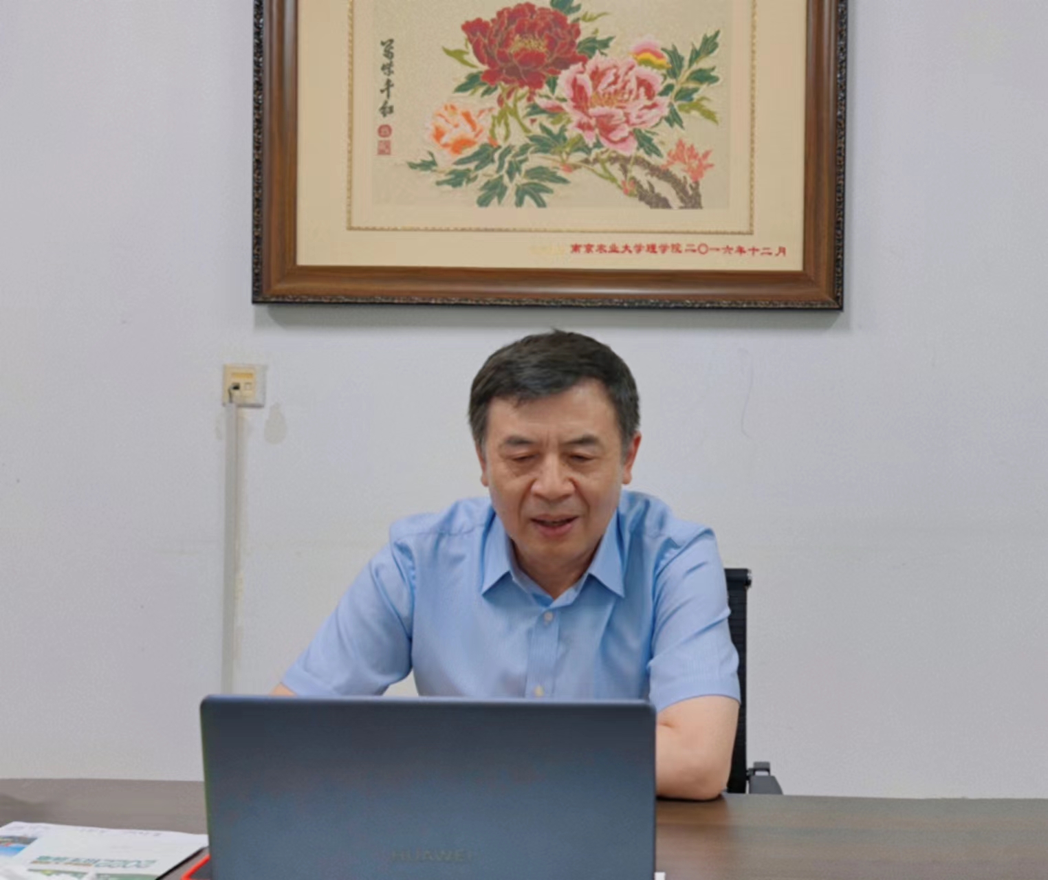 ef6581e490e54035a72b5ff249bde383.jpg ef6581e490e54035a72b5ff249bde383.jpg
